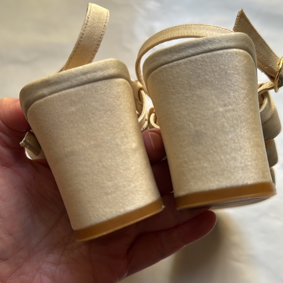 Vintage Kenneth Cole block heel fabric sandals Size 6 Made in Spain - Picture 7 of 8